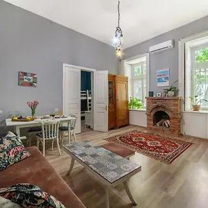 Indie Mindie Hostal