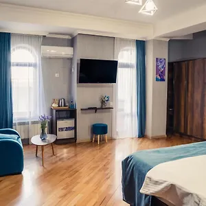  Hotel Legend